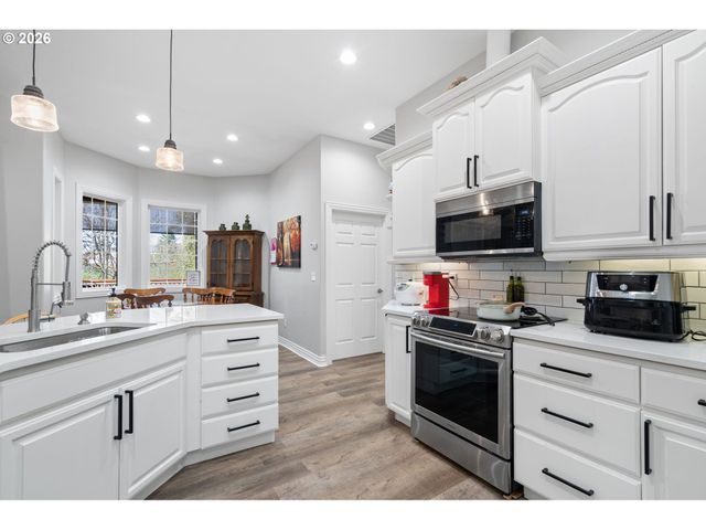 1421 Se 35TH Ave, Hillsboro, OR 97123