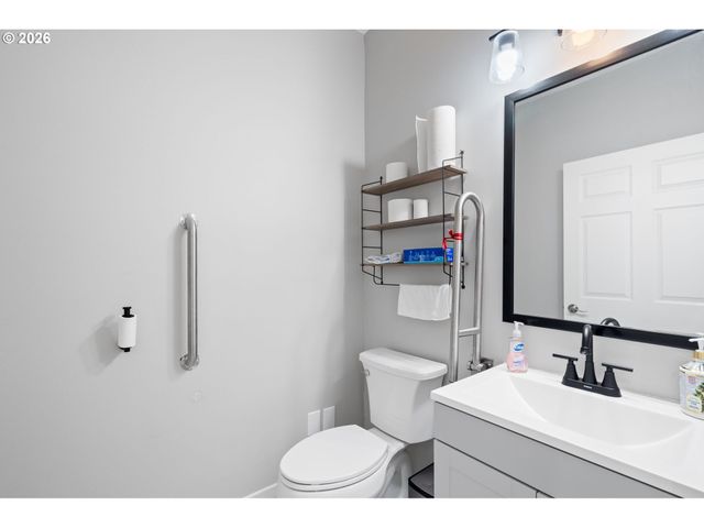 1421 Se 35TH Ave, Hillsboro, OR 97123