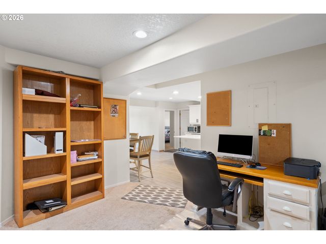 1421 Se 35TH Ave, Hillsboro, OR 97123