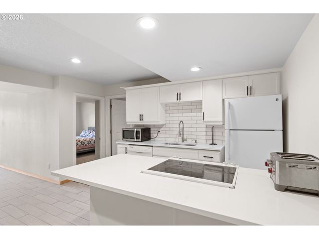 1421 Se 35TH Ave, Hillsboro, OR 97123