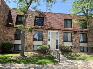 183 N Waters Edge Drive W 301, Glendale Heights, IL 60139