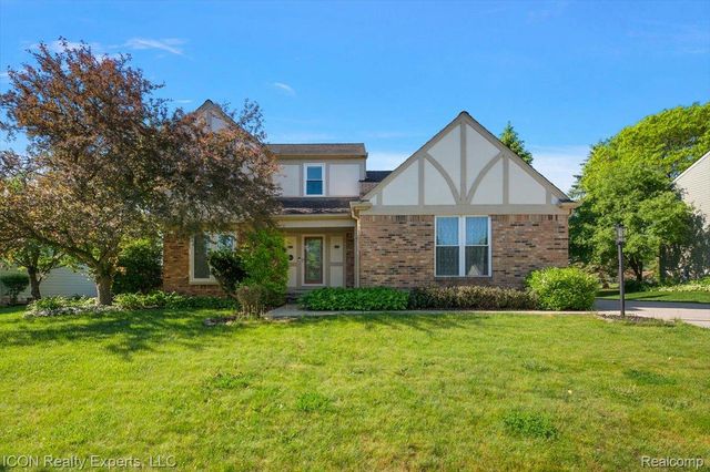 44831 Huntington Drive, Novi, MI 48375
