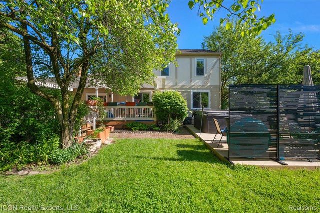 44831 Huntington Drive, Novi, MI 48375