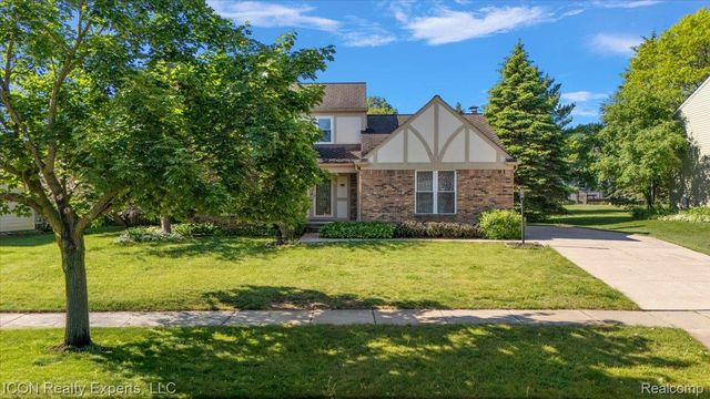 44831 Huntington Drive, Novi, MI 48375