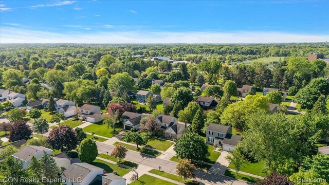 44831 Huntington Drive, Novi, MI 48375