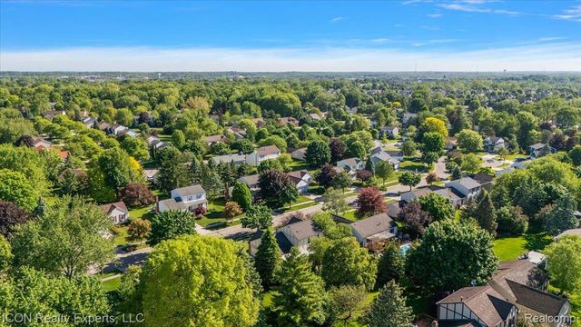 44831 Huntington Drive, Novi, MI 48375
