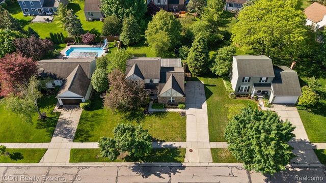 44831 Huntington Drive, Novi, MI 48375