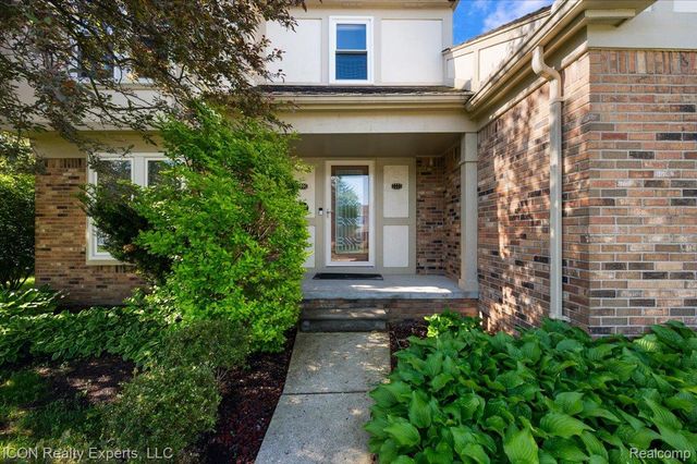 44831 Huntington Drive, Novi, MI 48375