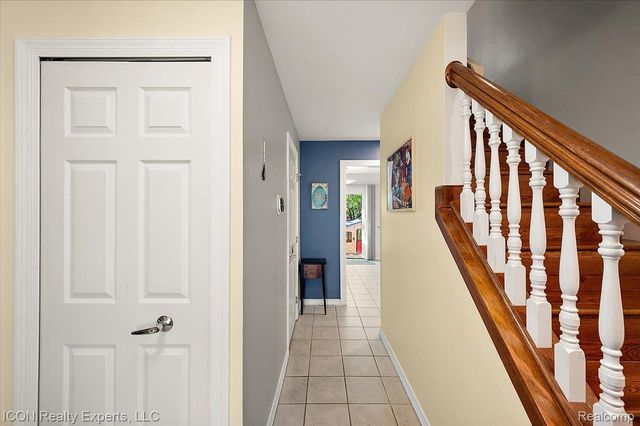 44831 Huntington Drive, Novi, MI 48375