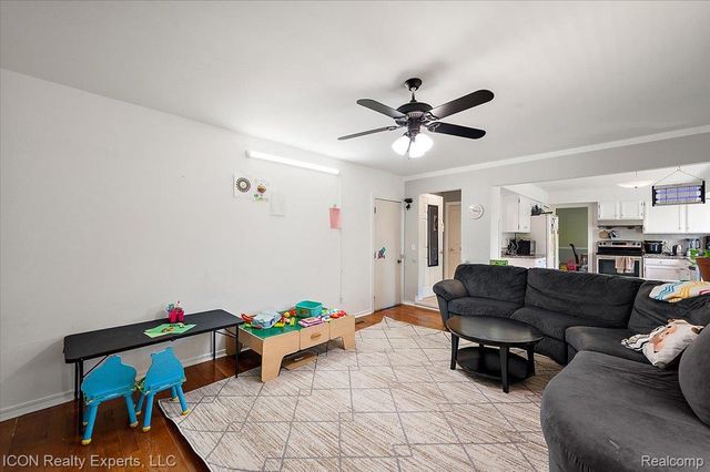 44831 Huntington Drive, Novi, MI 48375
