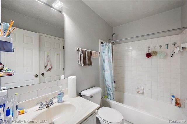 44831 Huntington Drive, Novi, MI 48375