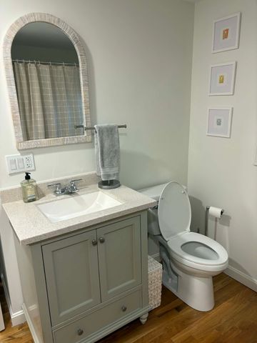 17 Bradford Ave, Scituate, MA 02066