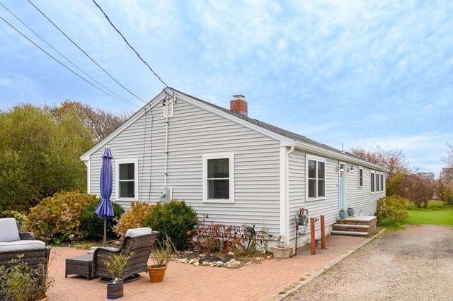 17 Bradford Ave, Scituate, MA 02066