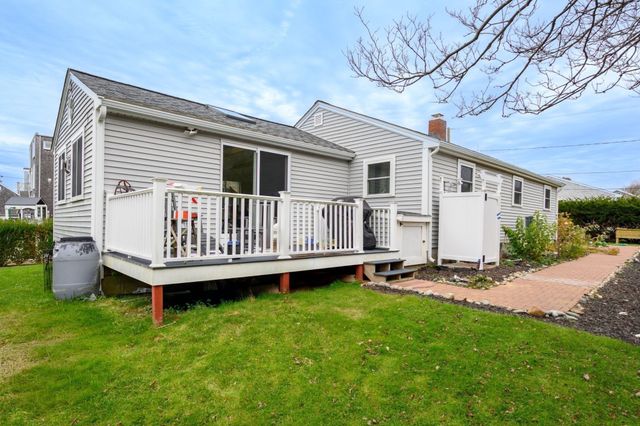 17 Bradford Ave, Scituate, MA 02066