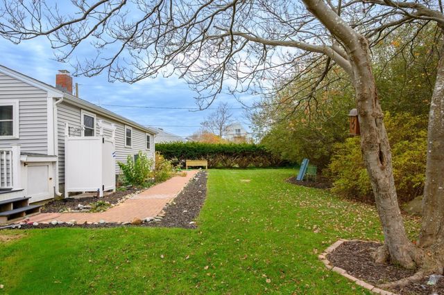 17 Bradford Ave, Scituate, MA 02066