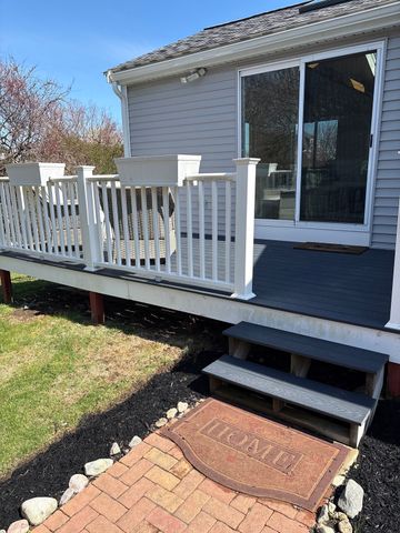 17 Bradford Ave, Scituate, MA 02066