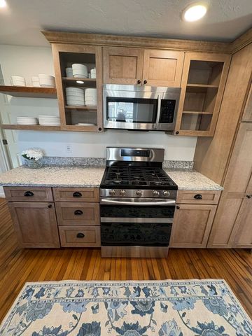 17 Bradford Ave, Scituate, MA 02066