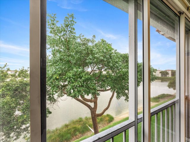 14111 Royal Vista Drive 405, Delray Beach, FL 33484