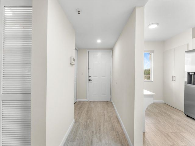 14111 Royal Vista Drive 405, Delray Beach, FL 33484
