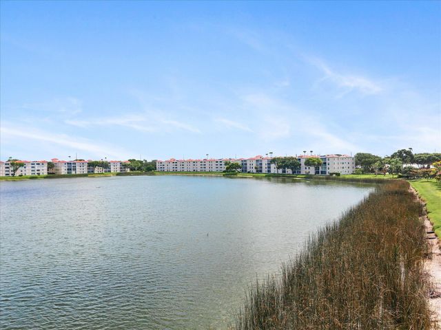14111 Royal Vista Drive 405, Delray Beach, FL 33484