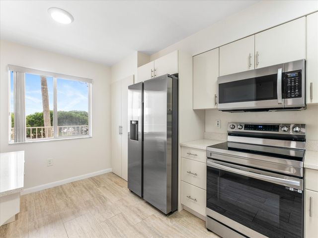 14111 Royal Vista Drive 405, Delray Beach, FL 33484