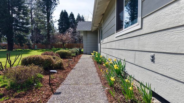 9401 Old Stage Road, Central Point, OR 97502