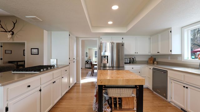 9401 Old Stage Road, Central Point, OR 97502