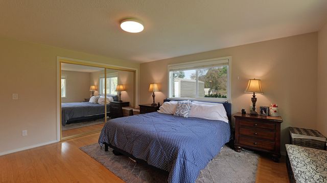 9401 Old Stage Road, Central Point, OR 97502