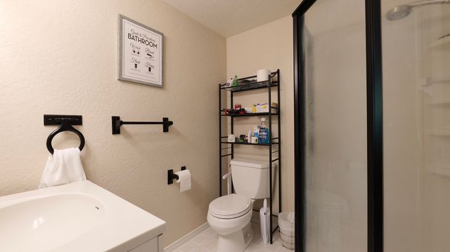 9401 Old Stage Road, Central Point, OR 97502