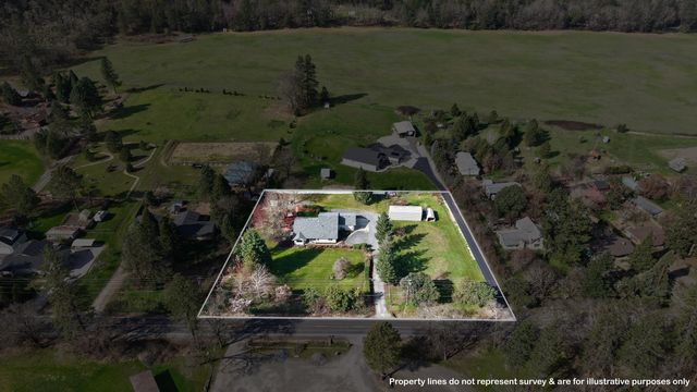 9401 Old Stage Road, Central Point, OR 97502