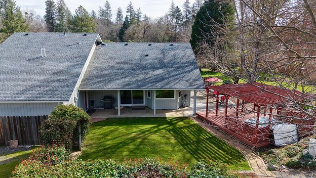 9401 Old Stage Road, Central Point, OR 97502