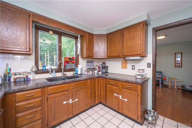 8969 Hammond Drive, Eden, NY 14057