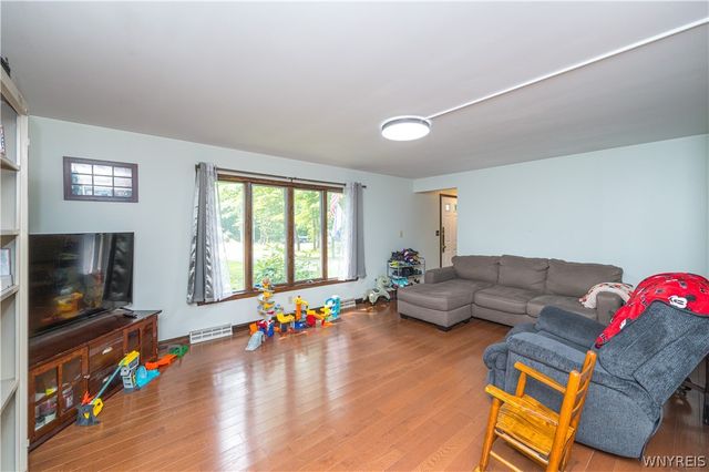 8969 Hammond Drive, Eden, NY 14057