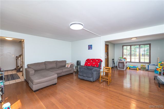 8969 Hammond Drive, Eden, NY 14057