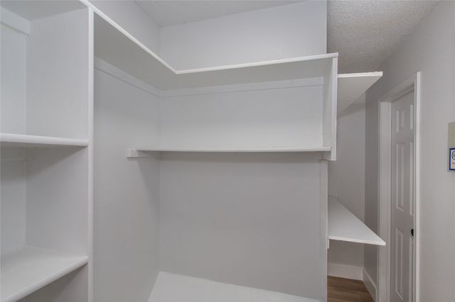 1704 Brookarbor Court, Arlington, TX 76018