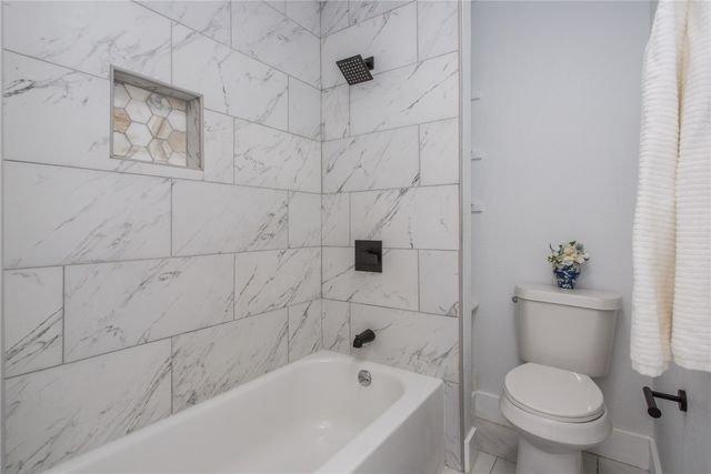 1704 Brookarbor Court, Arlington, TX 76018
