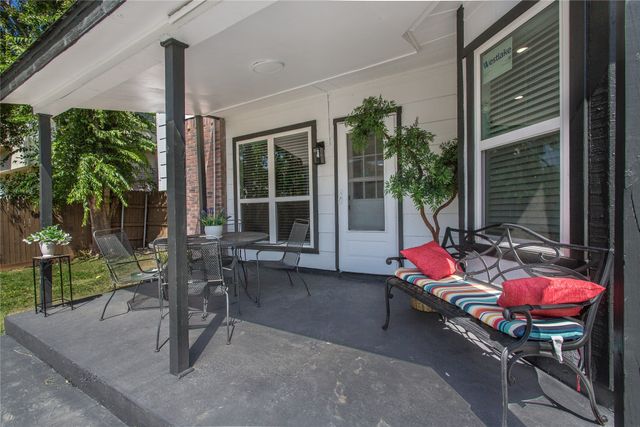 1704 Brookarbor Court, Arlington, TX 76018
