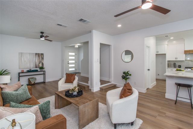 1704 Brookarbor Court, Arlington, TX 76018