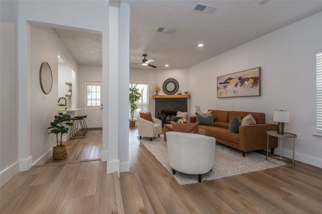 1704 Brookarbor Court, Arlington, TX 76018