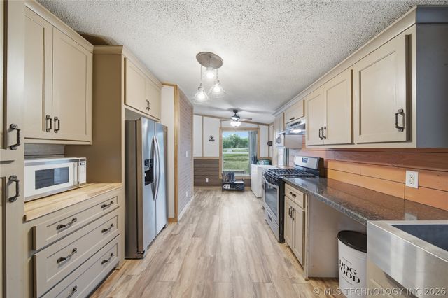 9101 S 4180 Road, Claremore, OK 74017