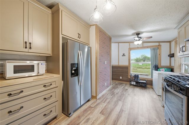 9101 S 4180 Road, Claremore, OK 74017