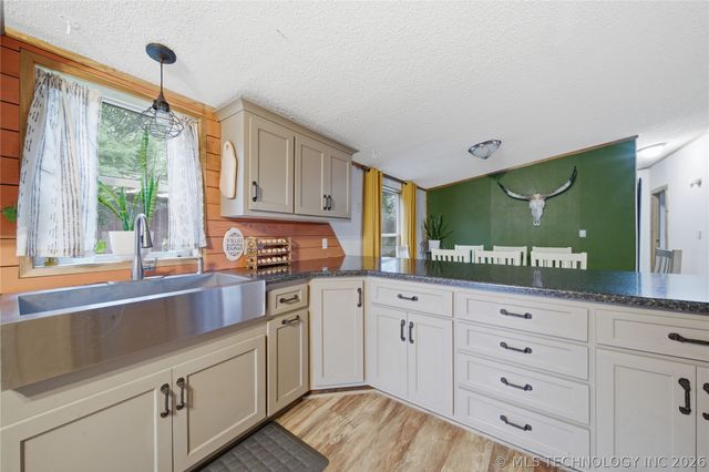 9101 S 4180 Road, Claremore, OK 74017