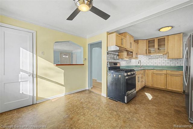 20922 Negaunee Street, Southfield, MI 48033