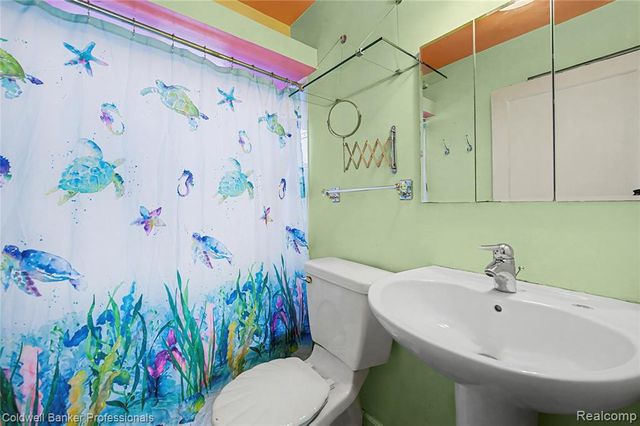 20922 Negaunee Street, Southfield, MI 48033