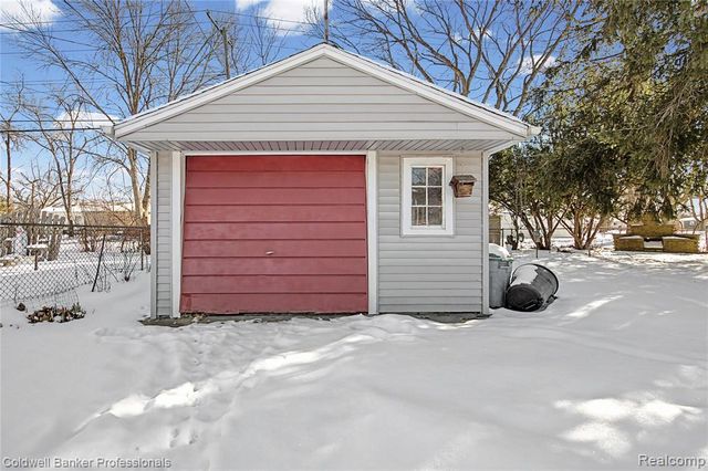 20922 Negaunee Street, Southfield, MI 48033