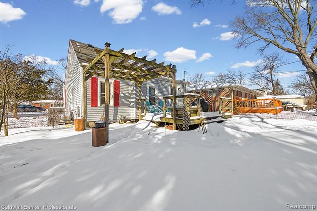 20922 Negaunee Street, Southfield, MI 48033