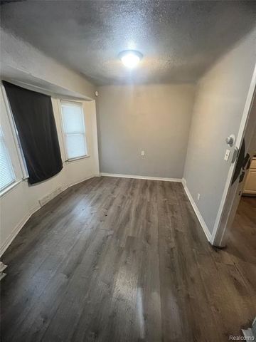 9599 Whitcomb Street, Detroit, MI 48227