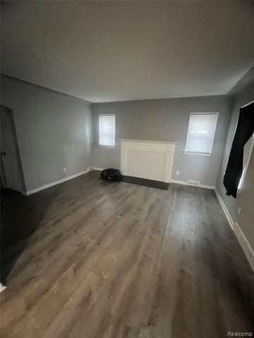 9599 Whitcomb Street, Detroit, MI 48227