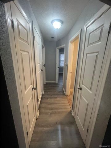 9599 Whitcomb Street, Detroit, MI 48227