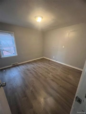 9599 Whitcomb Street, Detroit, MI 48227